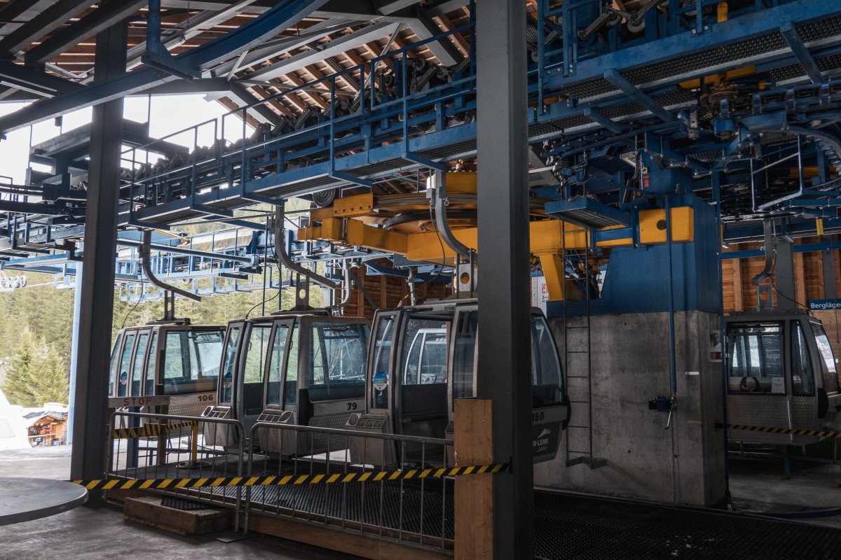 Bergstation der Kabinenbahn Adelboden-Eselmoos-Bergläger, Dezember 2022