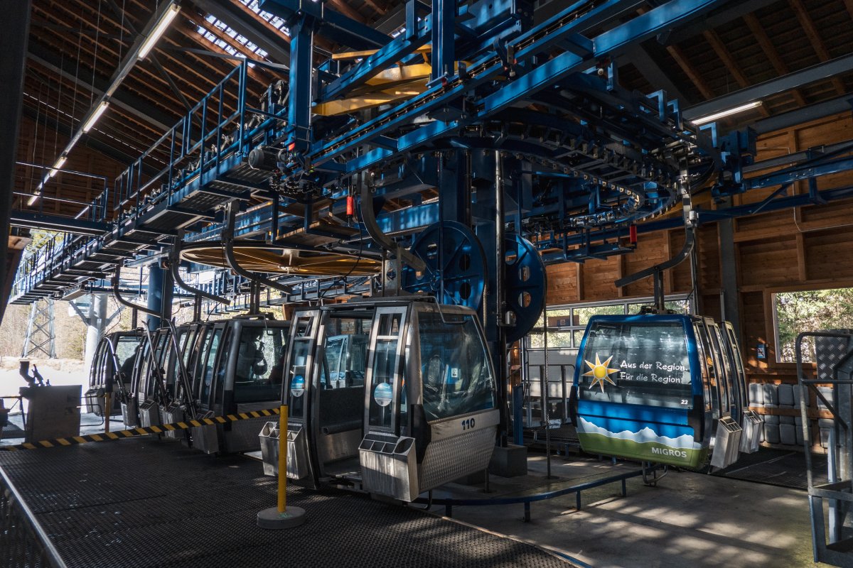 Talstation der Kabinenbahn Oey-Eselmoos-Bergläger, März 2026