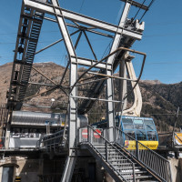 Talstation der Luftseilbahn Airolo-Pesciüm, März 2023