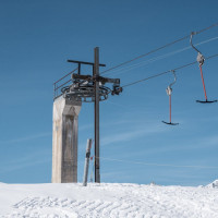 Bergstation des Schlepplifts Pesciüm-Comascnè, März 2023