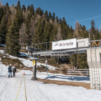 Talstation des Schlepplifts Ravina-Cassinello, März 2023