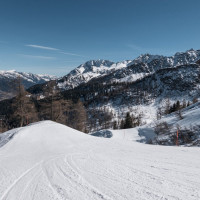 Abfahrt am Schlepplift Ravina-Cassinello, März 2023