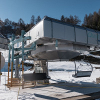 Talstation der Sesselbahn Ravina-Varozzei, März 2023