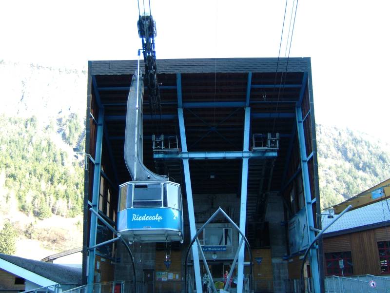 Luftseilbahn Mörel-Riederalp, April 2006