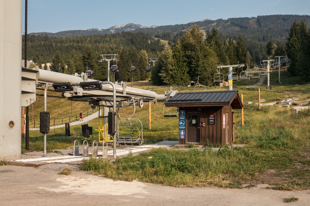 Talstation der Sesselbahn Olympic, September 2024