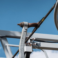 Klemme der Sesselbahn Rustler, Oktober 2024