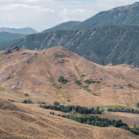 Blick zum Skigebiet Dollar Mountain in Sun Valley, September 2024