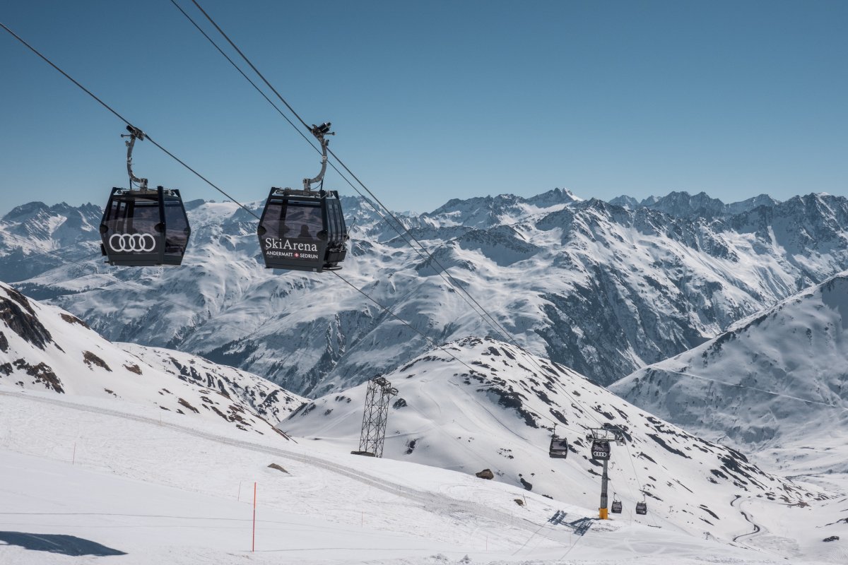 Kabinenbahn Oberalppass-Schneehühnerstock