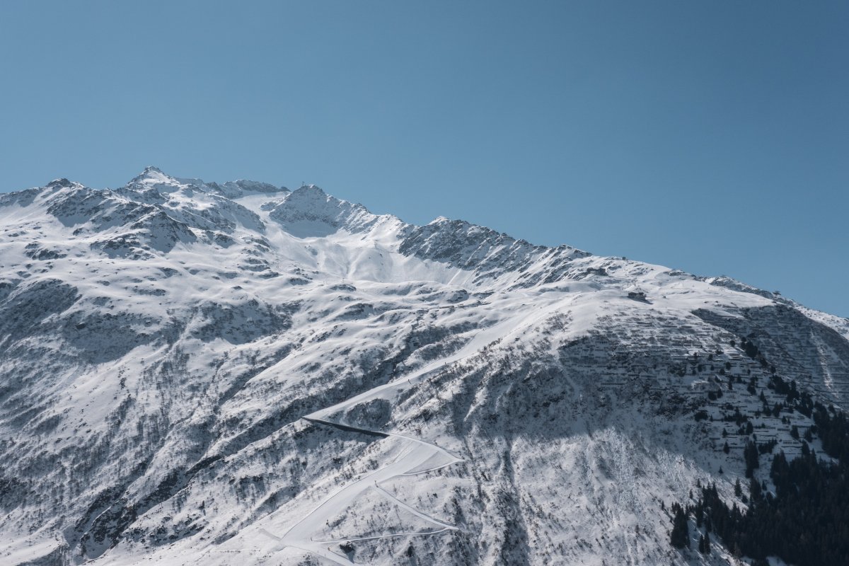 Skigebiet am Gemsstock in Andermatt, März 2022