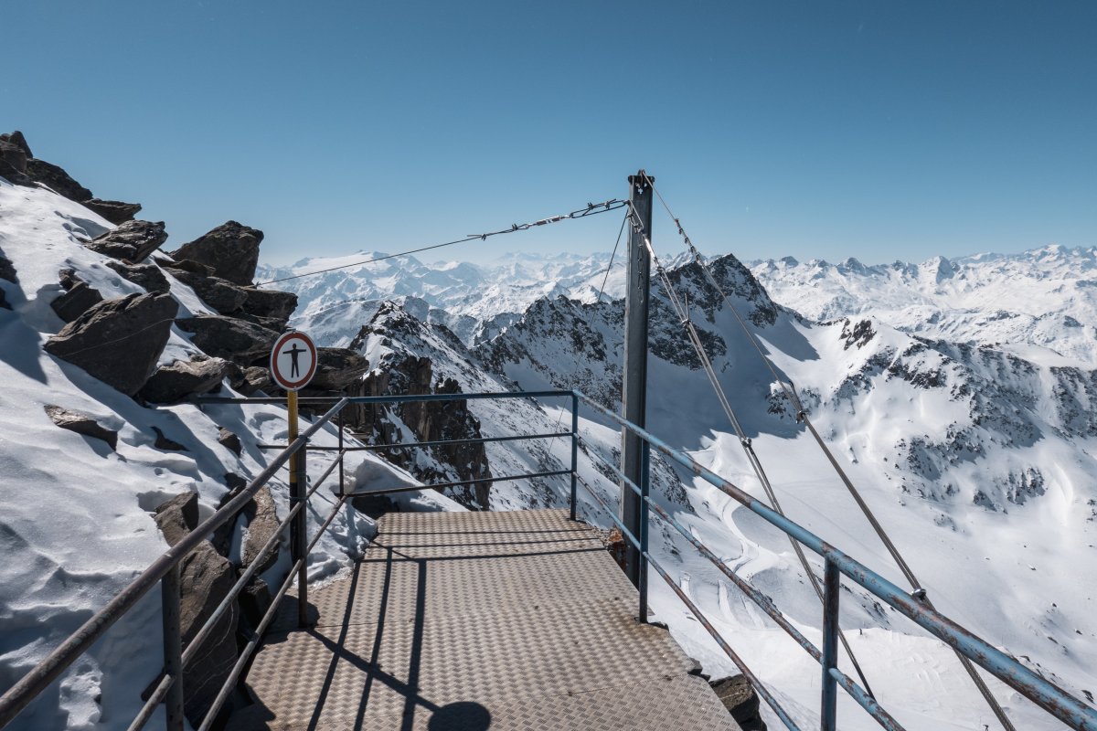 Aussichtsterrasse auf dem Gemsstock bei Andermatt