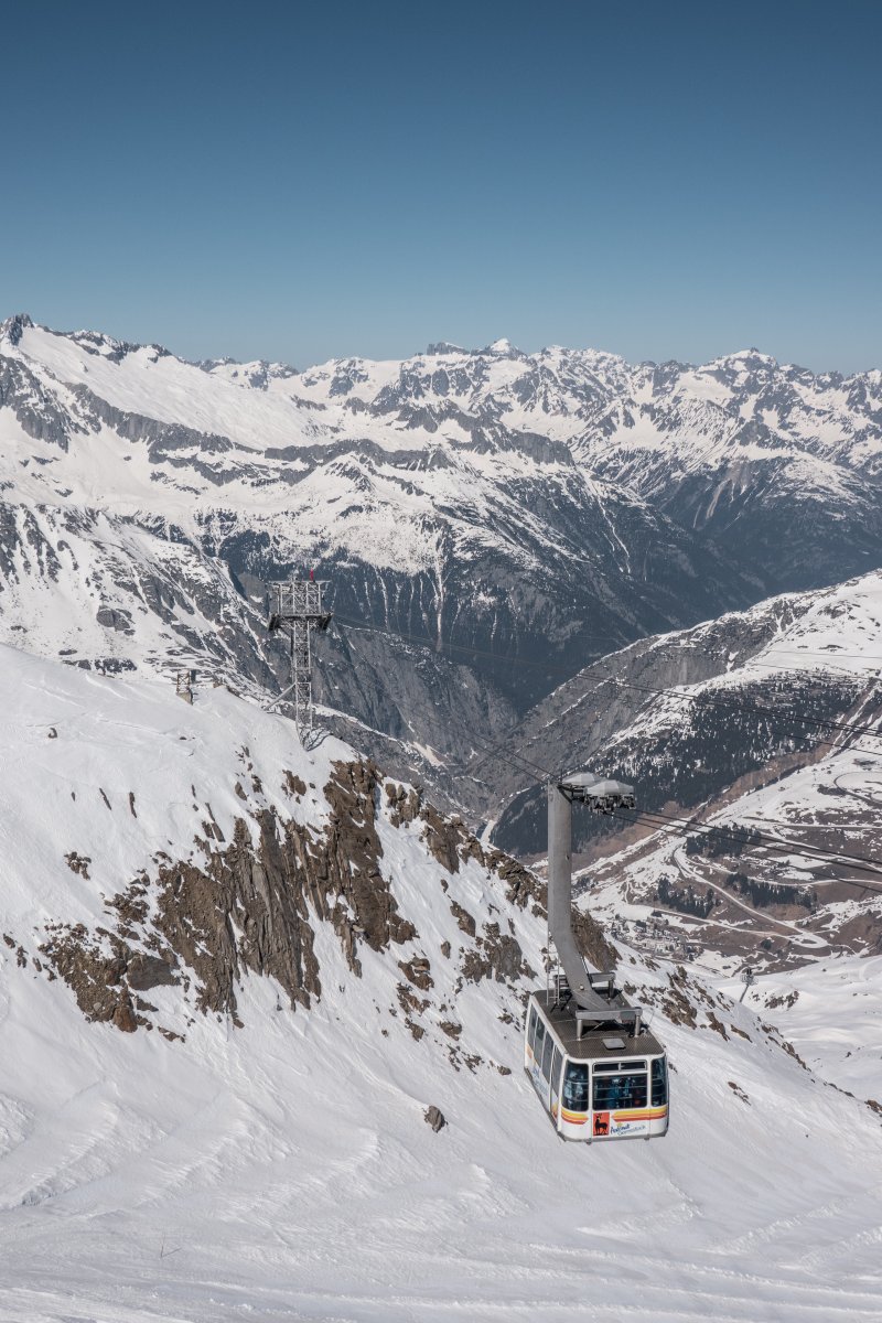 Seilbahn im Skigebiet Gemsstock in Andermatt