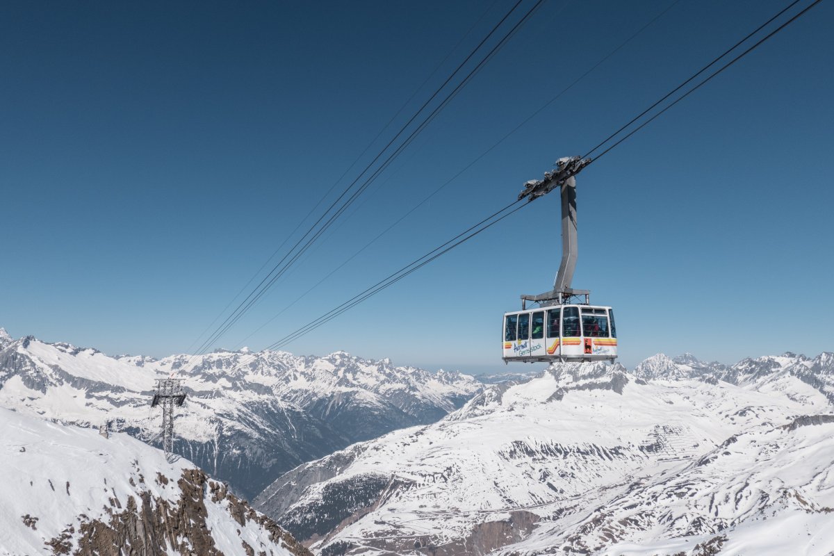Seilbahn im Skigebiet Gemsstock in Andermatt