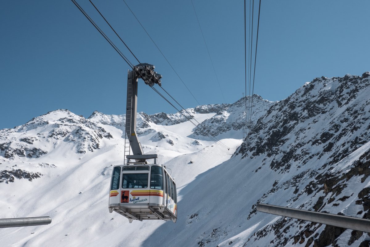 Luftseilbahn Gurschen-Gemsstock, März 2022