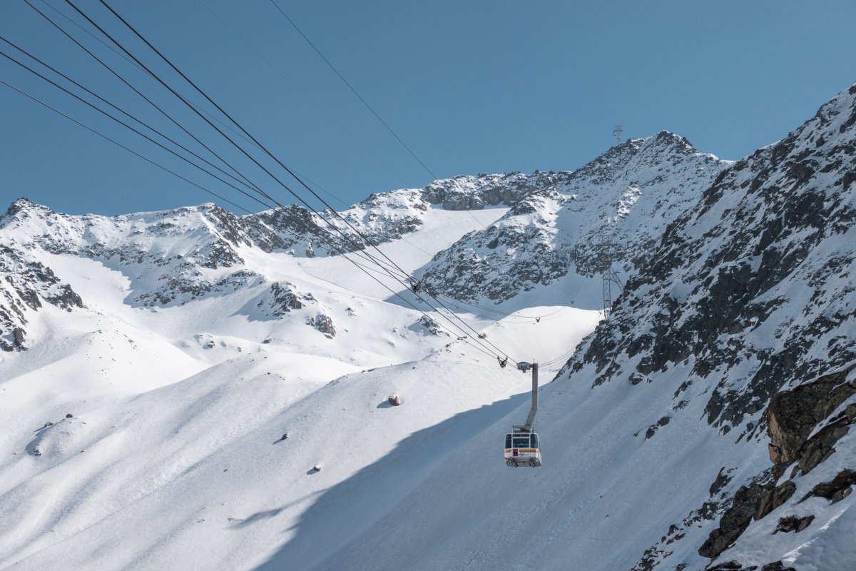 Luftseilbahn Gurschen-Gemsstock, März 2022