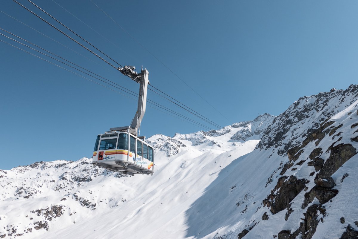 Luftseilbahn Gurschen-Gemsstock, März 2022