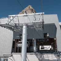 Bergstation der Sesselbahn Vordere Felli-Schneehüenerstock, März 2022