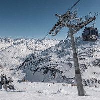 Kabinenbahn Oberalppass-Platten-Schneehüenerstock, März 2022