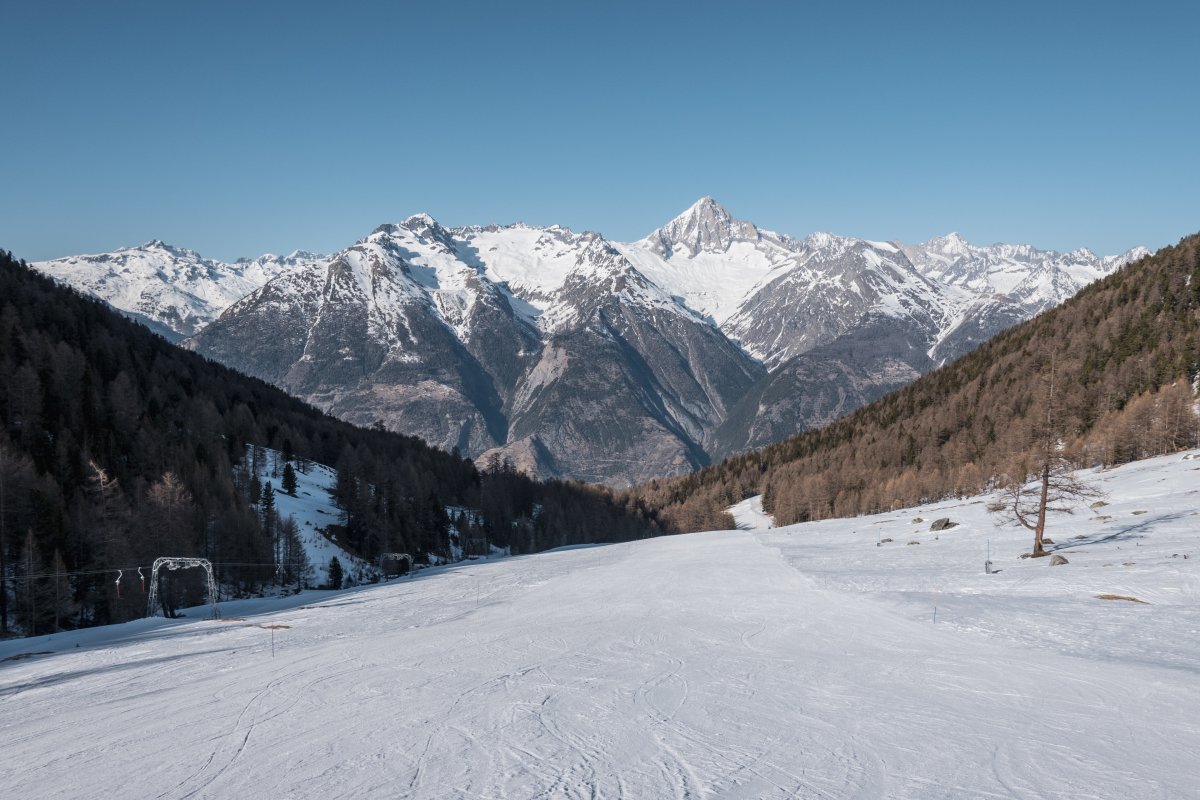 Skipiste im Skigebiet Unterbäch, März 2022