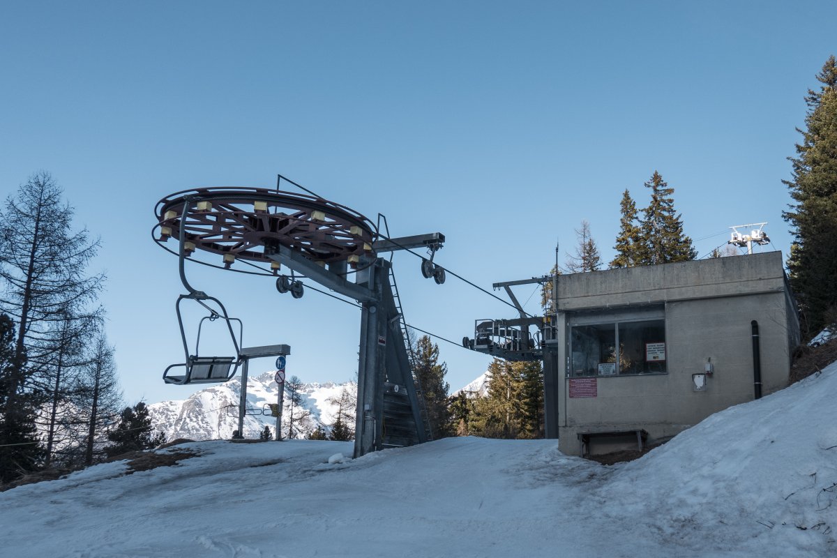 Bergstation der Sesselbahn Brandalp-Breitensteg, März 2022