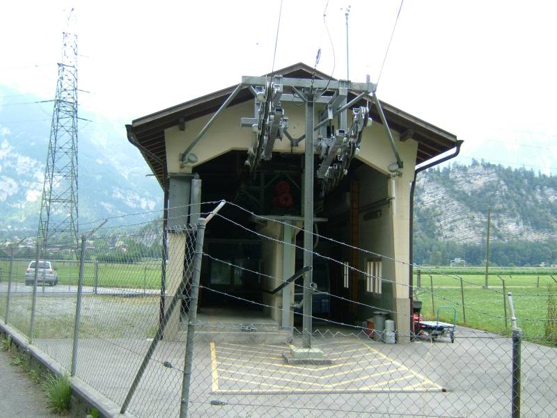 Talstation der Luftseilbahn Schwanden bei Brienz-Axalphorn, Juli 2006