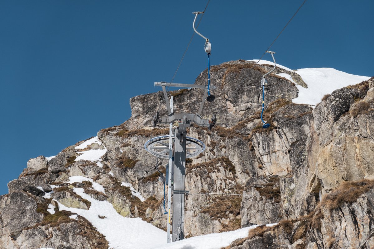Bergstation des Schlepplifts Lüsga-Färrich, März 2022