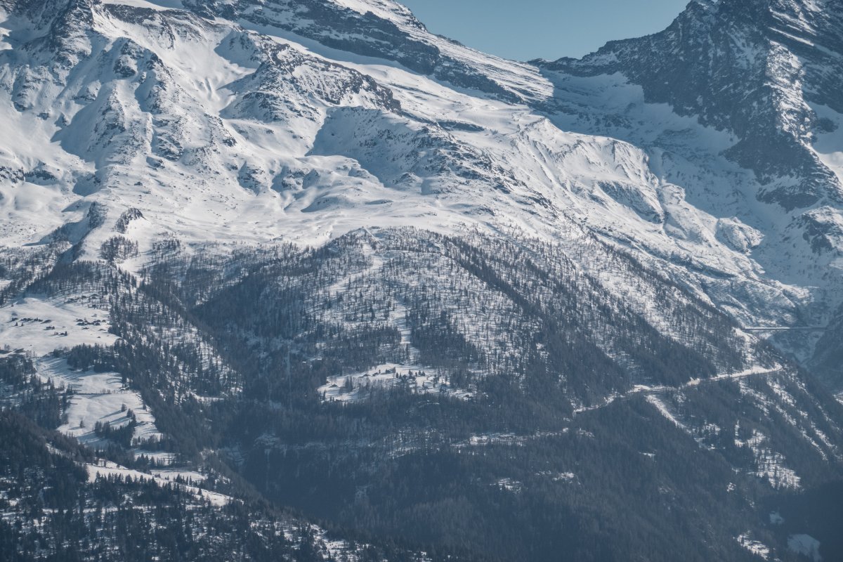 Blick von der Belalp ins Skigebiet Rothowald, März 2022