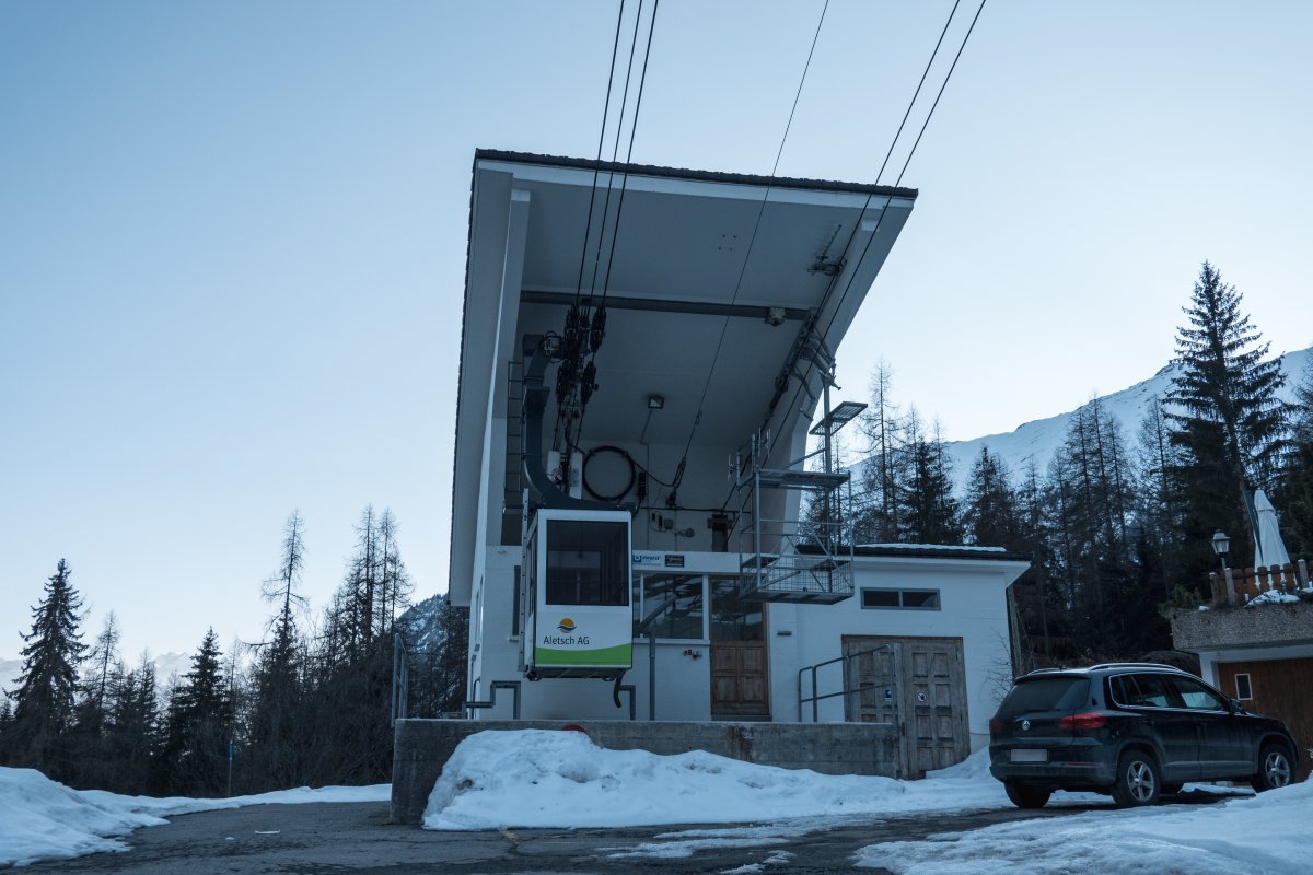 Talstation der Luftseilbahn Blatten-Massastaumauer, März 2022