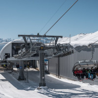 Talstation der Sesselbahn Sparrhorn, März 2022