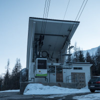 Talstation der Luftseilbahn Blatten-Massastaumauer, März 2022