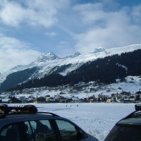 Brigels mit dem Hang des ehemaligen Dorflifts, Januar 2008