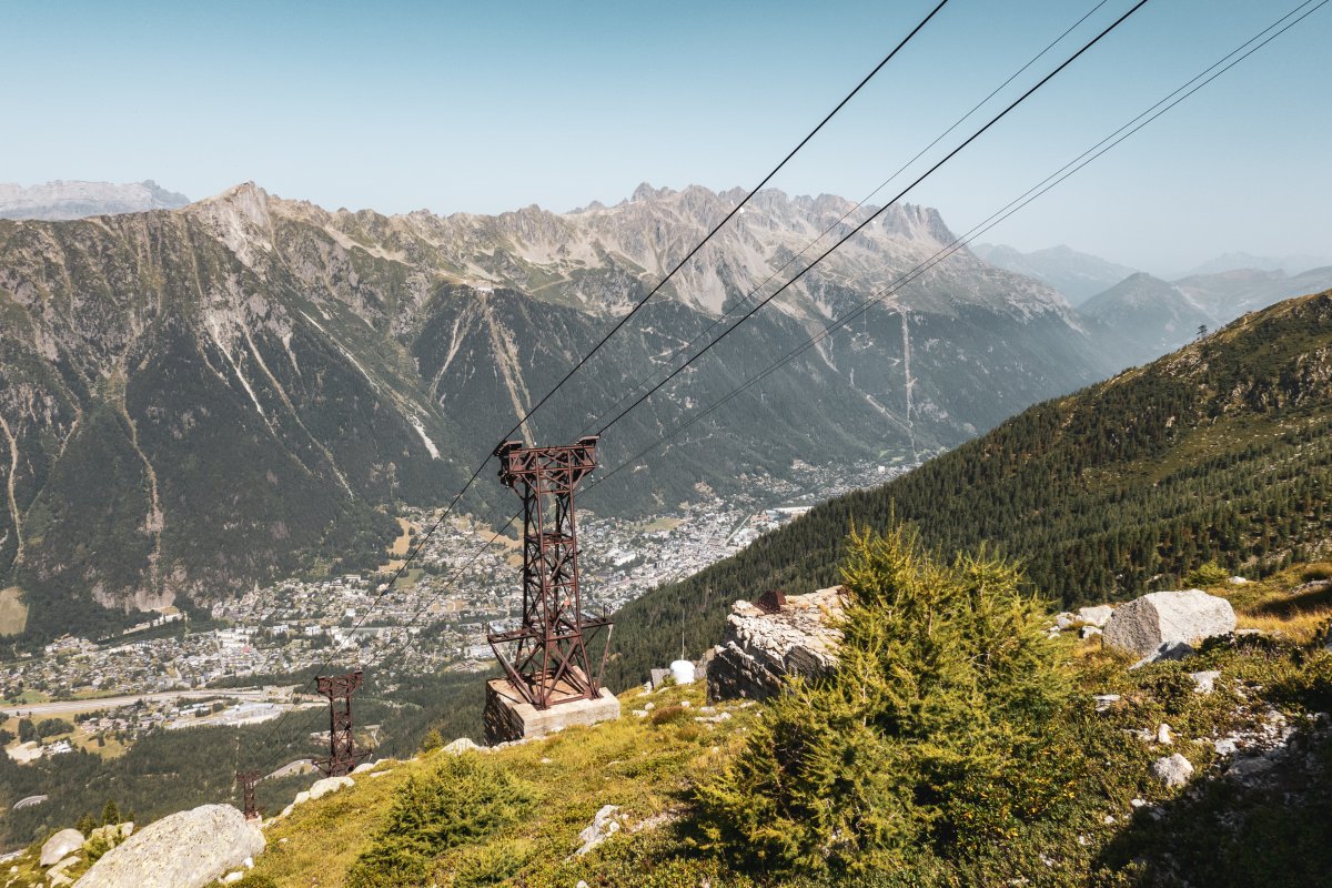 Téléphérique des Glaciers mit Chamonix und Brévent im Hintergrund