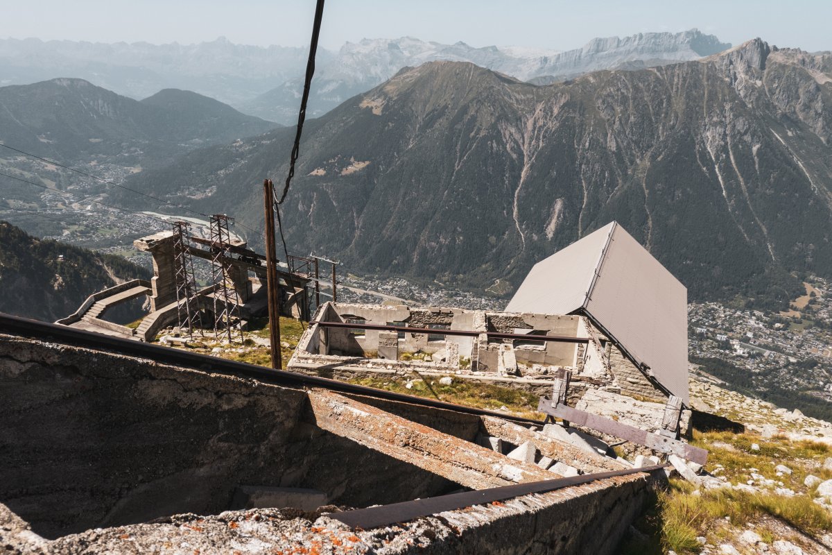 Ruinen am Gare des Glaciers unterhalb der Aiguille du Midi