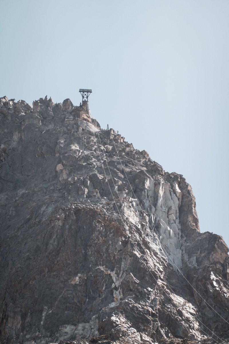 Seilbahnstütze am Col du Midi