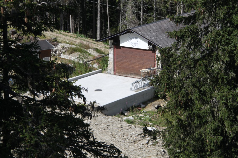 Talstation der ehemaligen Müller-Sesselbahn Champex-La Breya, August 2011