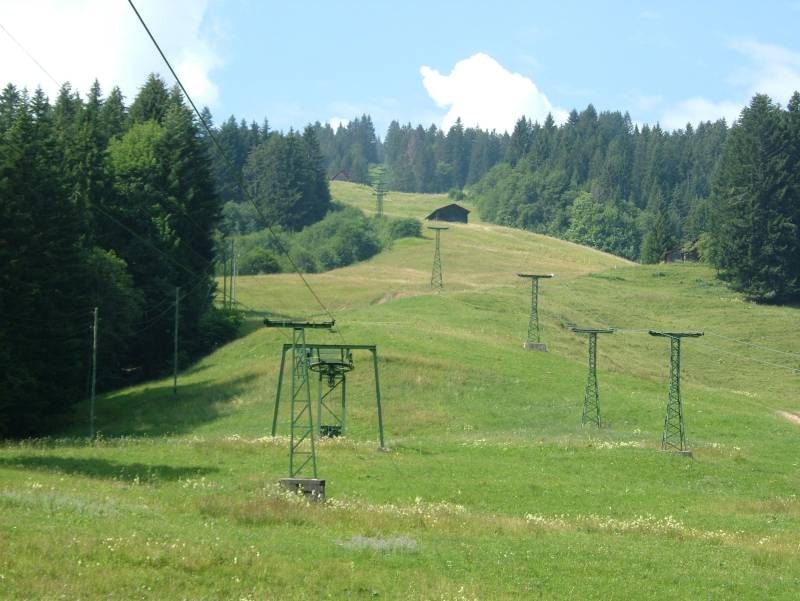 Bergstation des Schlepplifts Les Coullayes-Les Cases, Juli 2006