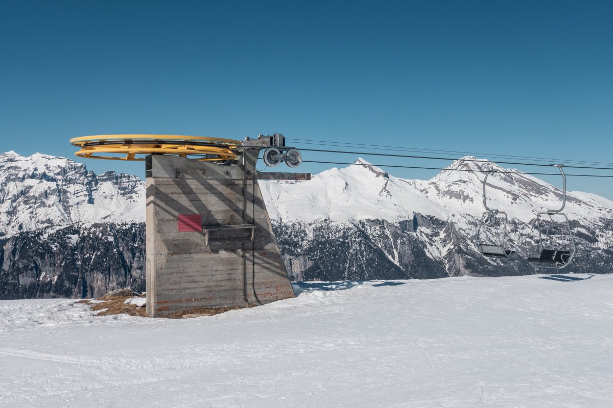 Bergstation der Sesselbahn Hühnerköpfe-Furggabüel, März 2021