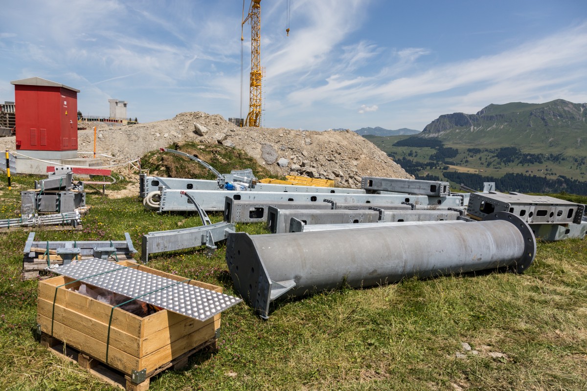 Teile für die Bergstation der Kabinenbahn Churwalden-Alp Stätz, Juli 2015