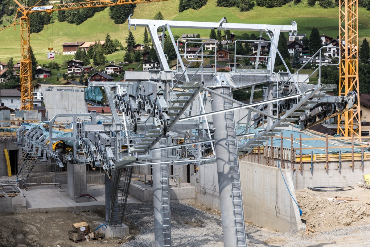 Talstation der Kabinenbahn Churwalden-Alp Stätz, Juli 2015