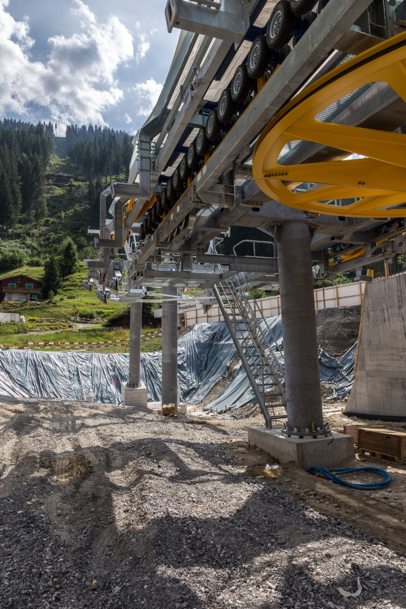 Talstation der Kabinenbahn Churwalden-Alp Stätz, Juli 2015