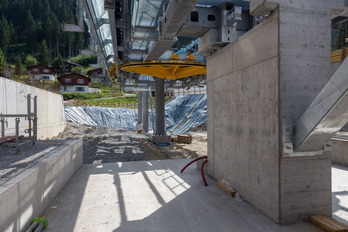 Talstation der Kabinenbahn Churwalden-Alp Stätz, Juli 2015