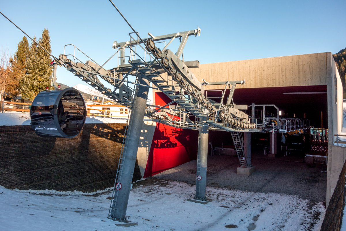 Talstation der Kabinenbahn Churwalden-Alp Stätz, Dezember 2015