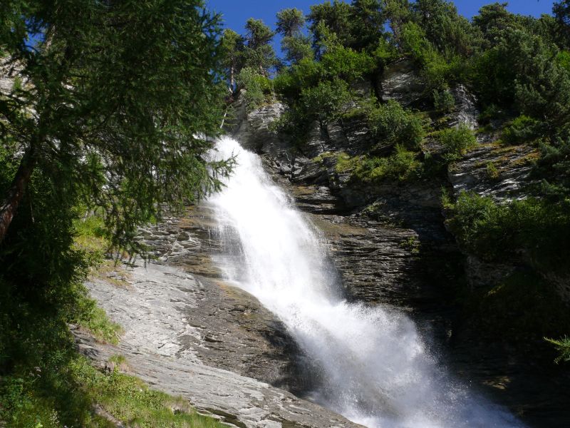 Wasserfall am Lej da Silvaplauna, August 2007