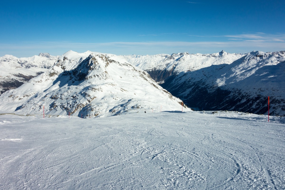 Skiabfahrt auf dem Corvatsch-Gletscher