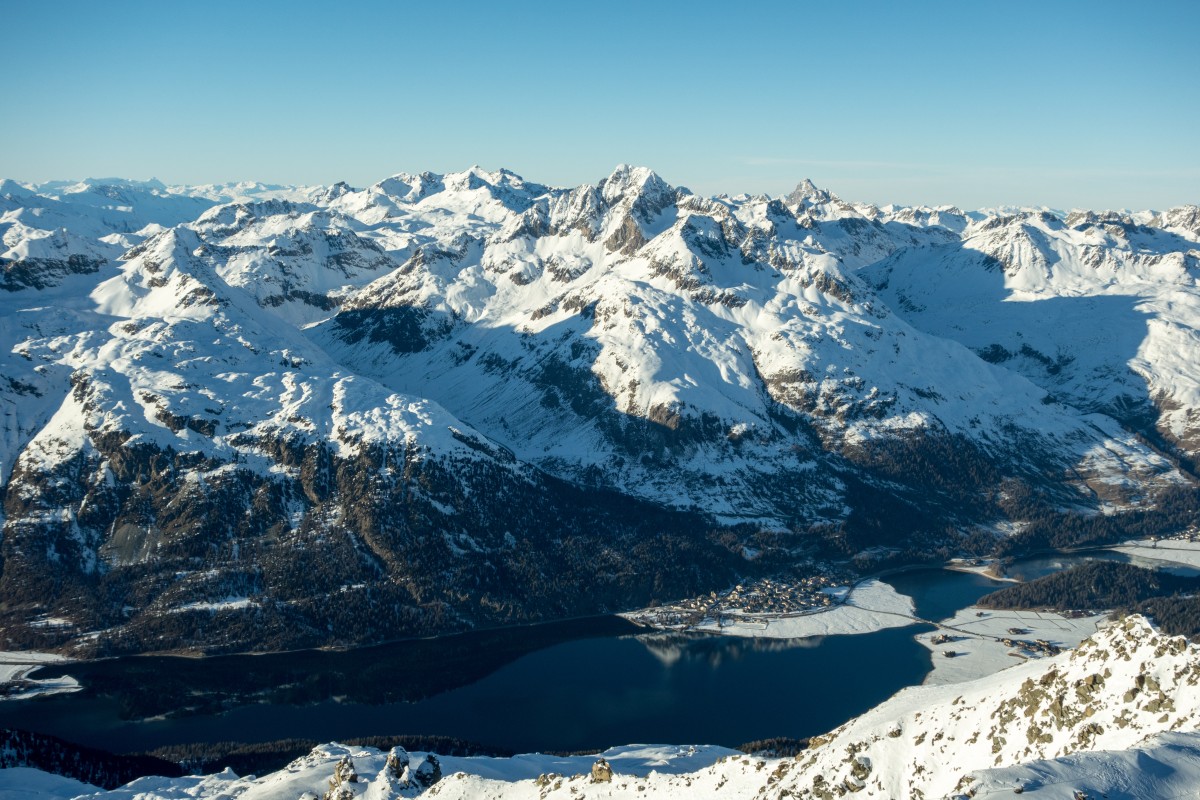 Panorama vom Piz Corvatsch auf das Engadin und St. Moritz