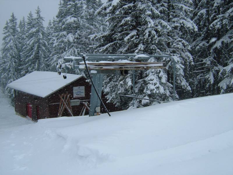 Bergstation des Schlepplifts Panoramique, April 2006