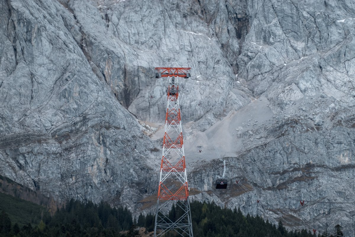 Seilbahn Zugspitze mit höchster Seilbahnstütze Europas