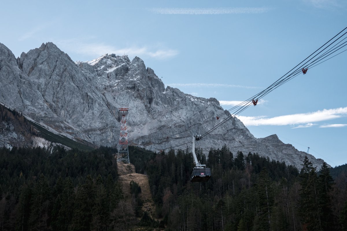 Seilbahn Zugspitze mit höchster Seilbahnstütze Europas