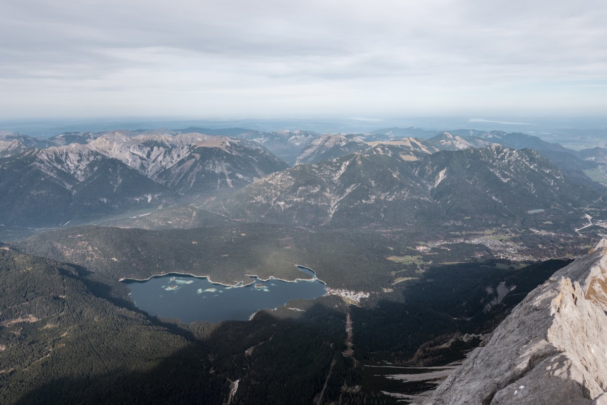 Panorama von der Zugspitze auf den Eibsee
