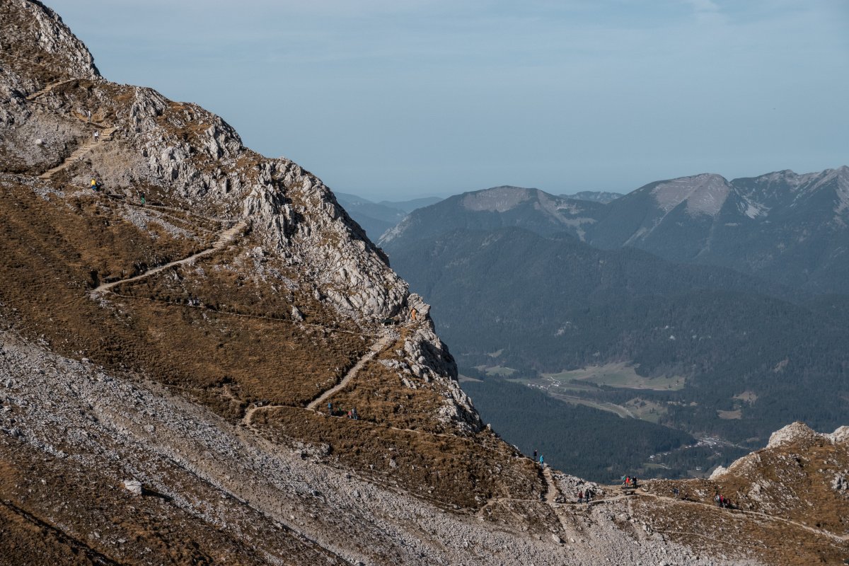 Wanderweg an der Karwendelgrube