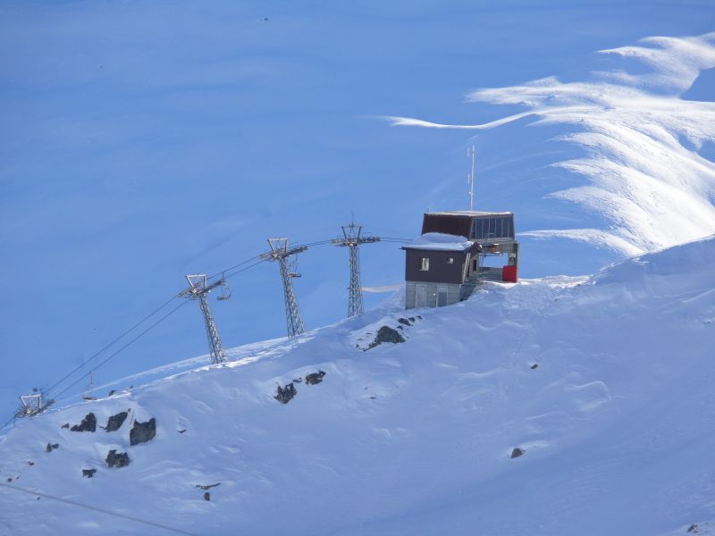 Sesselbahn Parlet mit Bergstation, Dezember 2008
